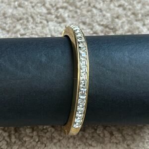 Women’s vintage‎ dainty gold tone crystal/rhinestone bangle bracelet one size